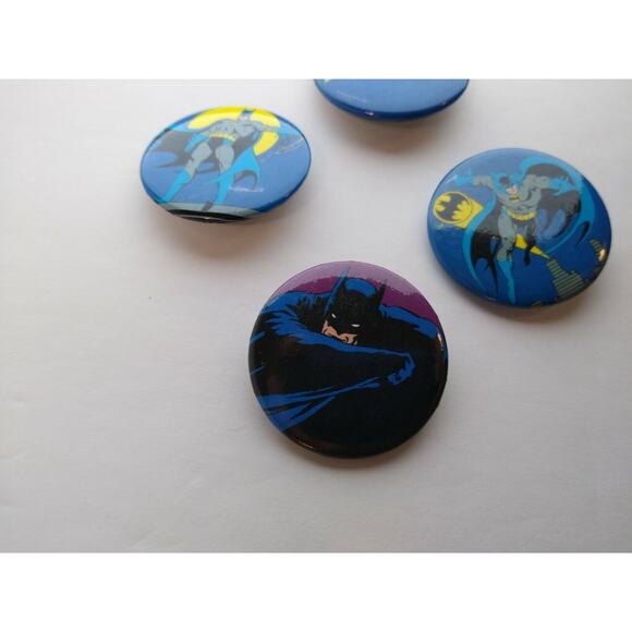 Batman Vintage Pinback Button Badges 4 Original 1980's Licensed Official Bat Man - Picture 5 of 8